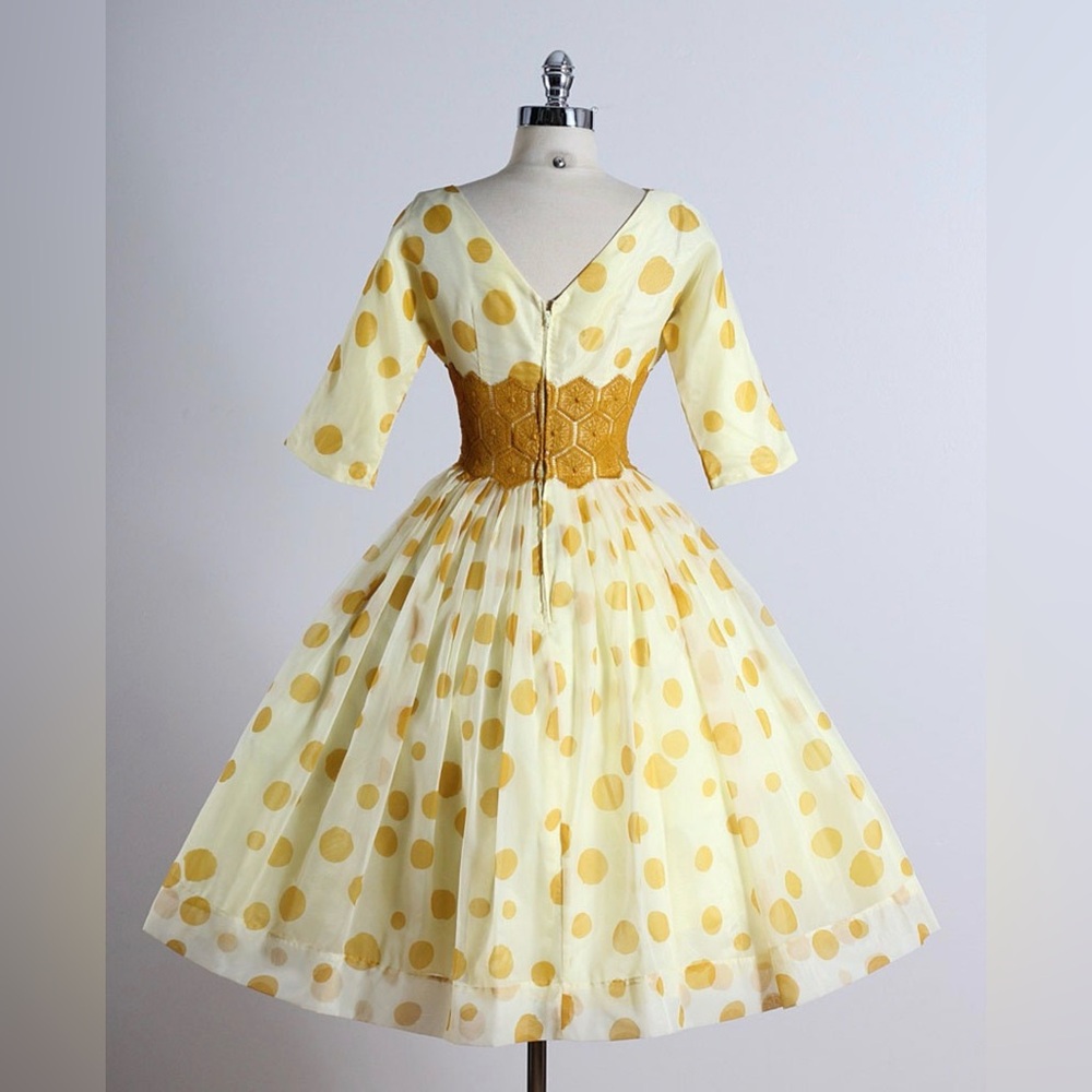 Vintage 1950s honeycomb cocktail Dress - Picture 4 of 5
